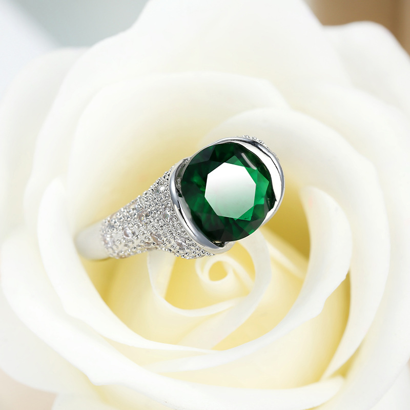 2020 Fashion Hot Sale Shiny Green CZ Cubic Zirconia Stone Finger Ring For Women Wedding Party Jewelry Gifts Accessories
2020 Fashion Hot Sale Shiny Green CZ Cubic Zirconia Stone Finger Ring For Women Wedding Party Jewelry Gifts Accessories