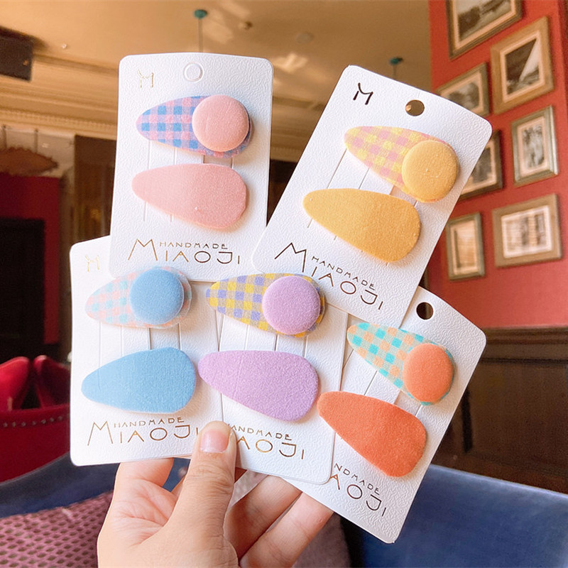 2 Pcs New Korean Fashion Cute Children Colorful Plaid Fabric Button BB Clip for Sweet Girl Princess Hairpins Hair Accessories
2 Pcs New Korean Fashion Cute Children Colorful Plaid Fabric Button BB Clip for Sweet Girl Princess Hairpins Hair Accessories