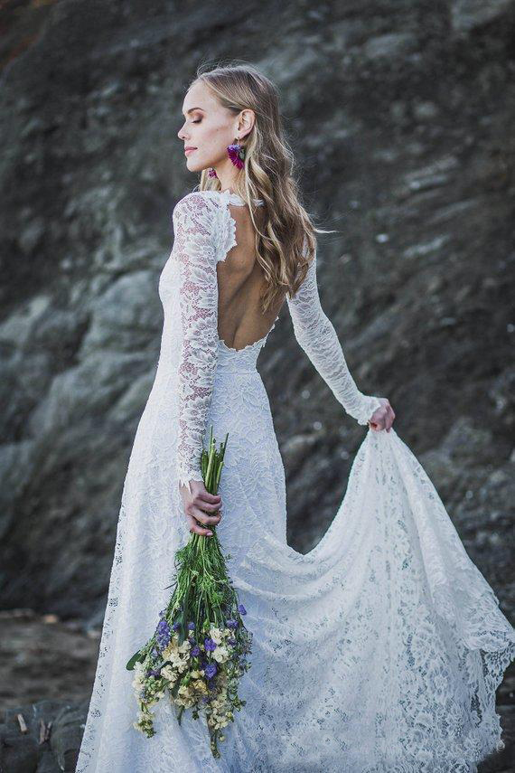 Simple Lace Long Sleeves Wedding Dresses V Neck Open Back Sexy A Line Formal Gowns for Bride Country Wedding Dresses