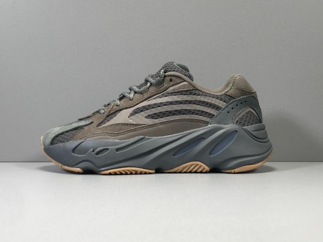 2020 Hospital Blue 700 Kanye west Running shoes men women 3m reflective Magnet Static SALT Inertia Wave Runner mens trainers sports shoes, White;red
2020 Hospital Blue 700 Kanye west Running shoes men women 3m reflective Magnet Static SALT Inertia Wave Runner mens trainers sports shoes, White;red
