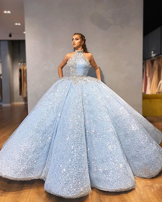Sparkly Blue Ball Gown Evening Dresses Halter Beaded Sequins Crystal Sleeveless Prom Dress Backless Fluffy Sweep Train Formal Pageant Dress