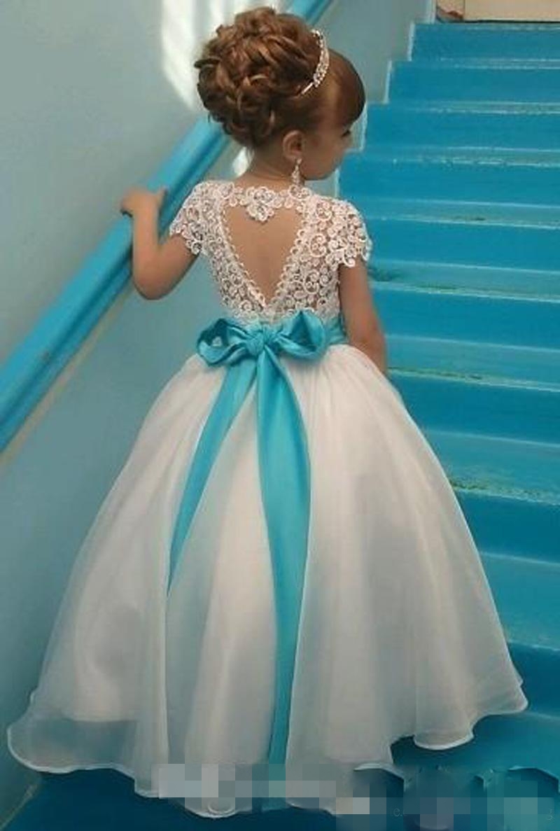 White wer Girls Dresses with Light Blue Bow Organza Jewel Neck Short Sleeves Lace Applique Illusion Back Princess Pageant Gown
