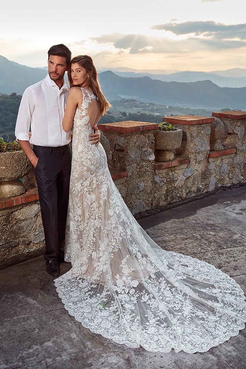 Eddy K Mermaid Wedding Dresses Lace Appliques V Neck Bridal Gowns Backless Beach Sweep Train Wedding Dress