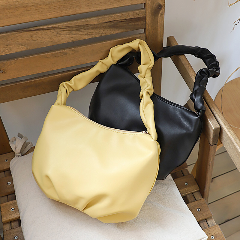Korea retro fashion red mesh bag folds under the arms niche design handbag wild soft leather shoulder bag large capacity