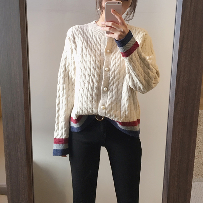 Autumn Winter Women Sweater Coat 2019 Fashion Single Breasted Pearl Knitted Jacket Vintage Long Sleeve Patchwork Loose Cardigan, Beige
Autumn Winter Women Sweater Coat 2019 Fashion Single Breasted Pearl Knitted Jacket Vintage Long Sleeve Patchwork Loose Cardigan, Beige