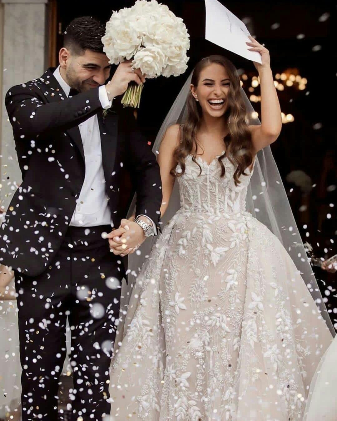 2020 Mermaid Wedding Dresses With Detachable Train Lace Appliques Beaded Country Wedding Dress Sexy Backless Robes De Mariée
