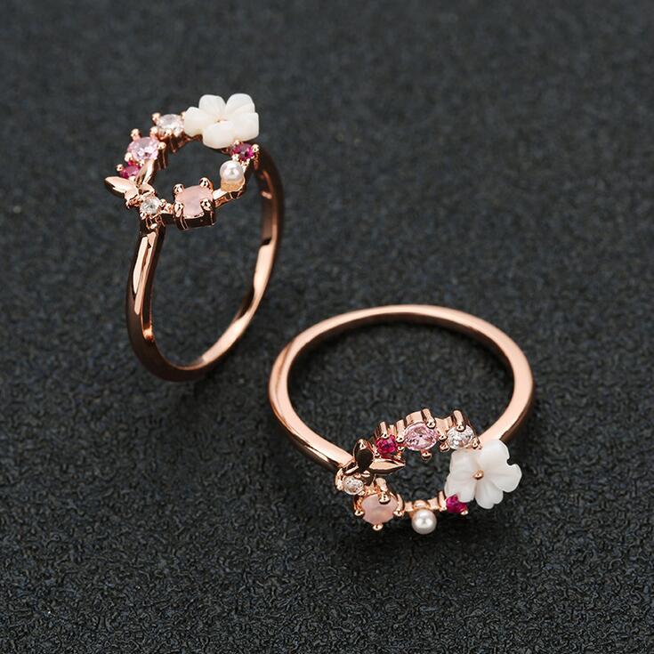 Fashion Creative Butterfly Flowers Crystal Finger Wedding Rings for Women Rose Gold Zircon Glamour Ring Jewelry Girl Gift
Fashion Creative Butterfly Flowers Crystal Finger Wedding Rings for Women Rose Gold Zircon Glamour Ring Jewelry Girl Gift