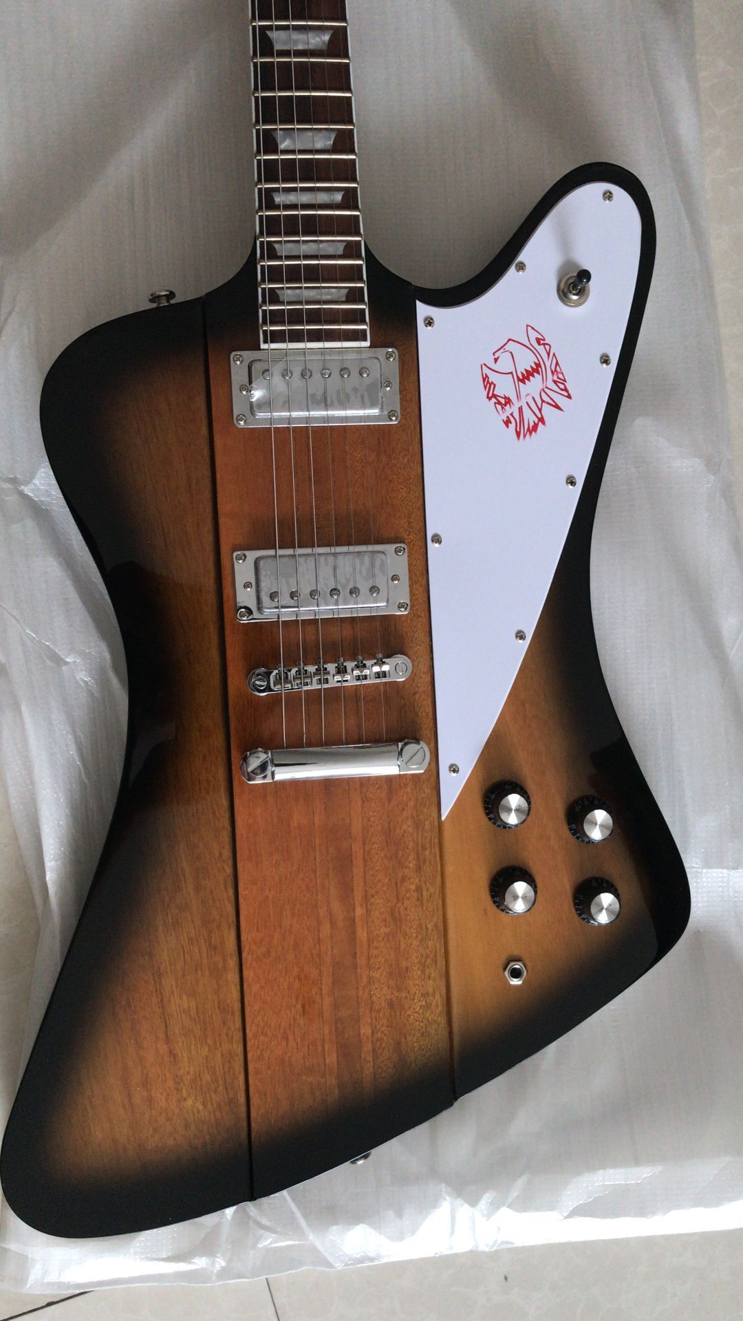 Custom Fire Bird Firebird Thunderbird Vintage Sunburst Electric Guitar Neck Through Body, Banjo Tuners, 2 Mini Humbuckers, Chrome Hardware
Custom Fire Bird Firebird Thunderbird Vintage Sunburst Electric Guitar Neck Through Body, Banjo Tuners, 2 Mini Humbuckers, Chrome Hardware