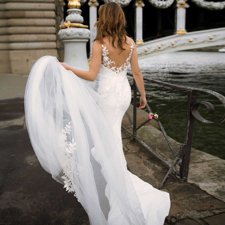 Elegant Mermaid Wedding Dresses 2020 with Detachable Train Tulle Appliques Bridal Dress Custom Plus size Wedding Gown Vestido De Novia