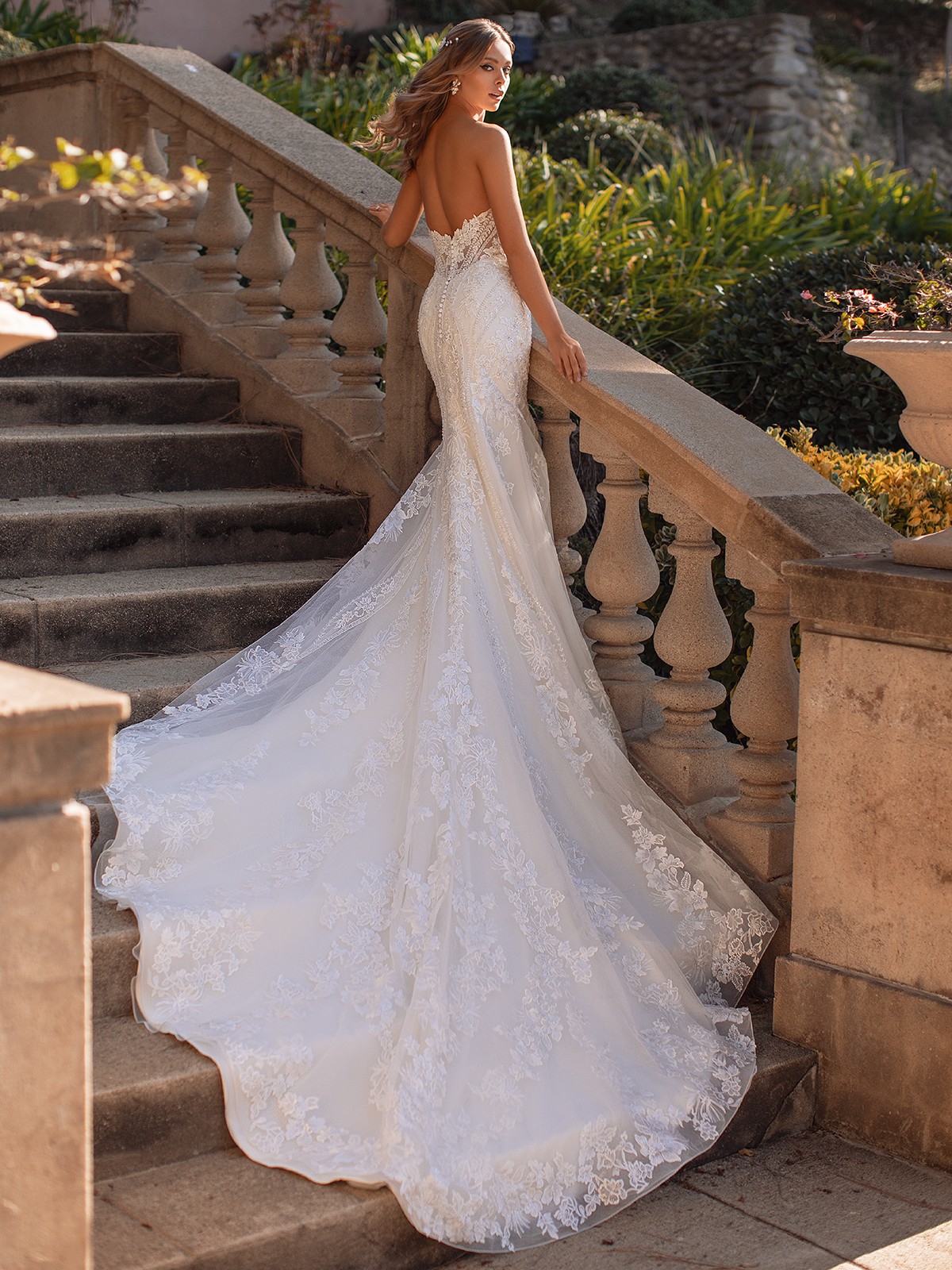 New Fashion Wedding Dresses Sexy Sweetheart Mermaid Lace Appliques Bridal Gowns Backless Sweep Train Beach Wedding Dress