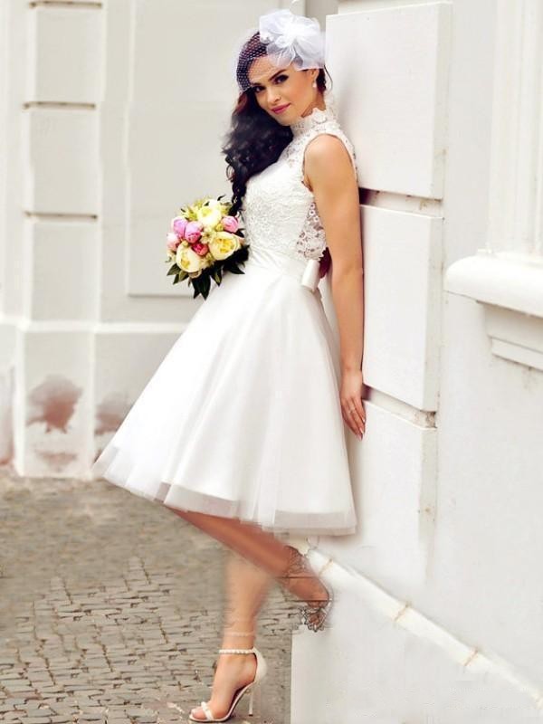 Elegant Summer Short Wedding Dresses High Neck Open Back Guipure Lace and Tulle Knee Length Princess Bridal Gowns