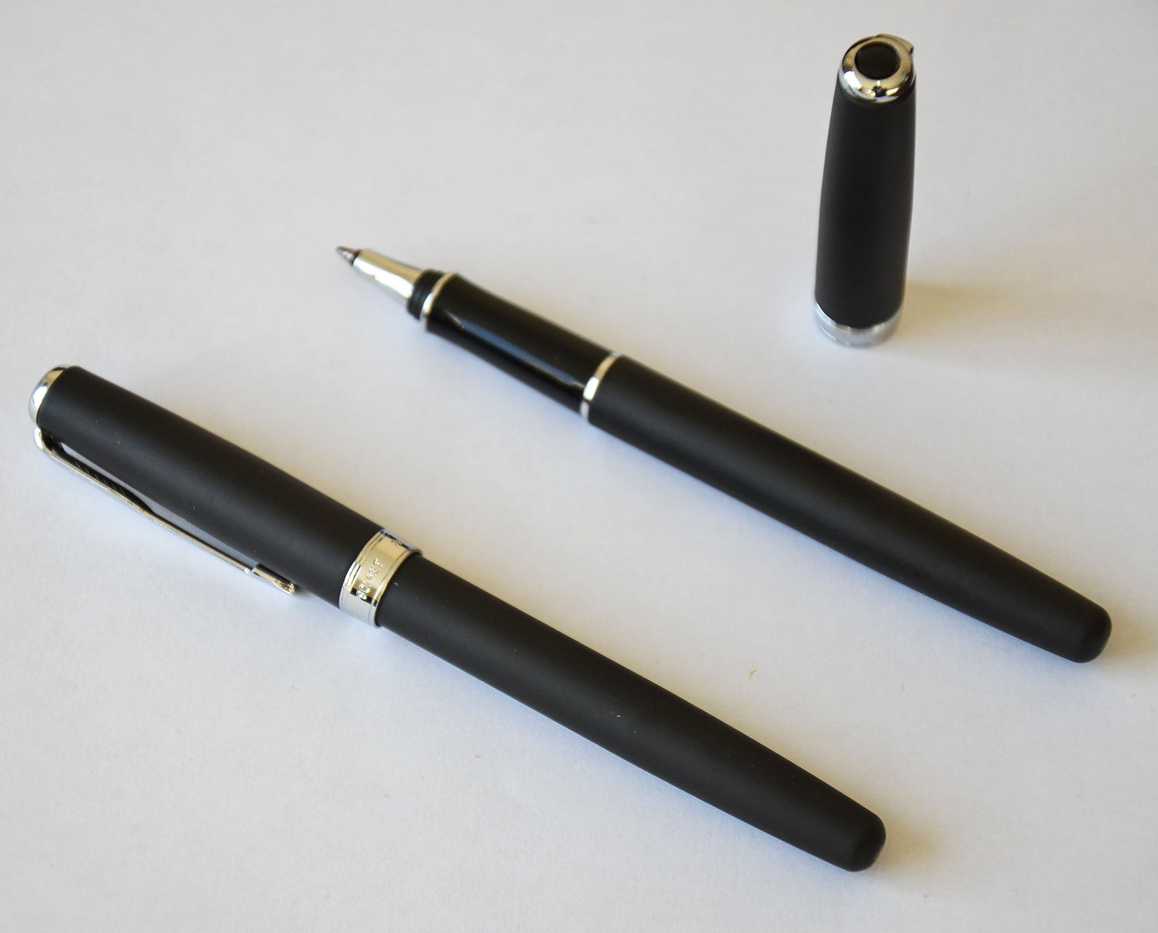 Free Shipping Parker Pen Roller Ball Pen Stationery School Office Supplies Brand Sonnet Ballpoint Writing Pens Executive Quality Metal7, Blue;orange
Free Shipping Parker Pen Roller Ball Pen Stationery School Office Supplies Brand Sonnet Ballpoint Writing Pens Executive Quality Metal7, Blue;orange