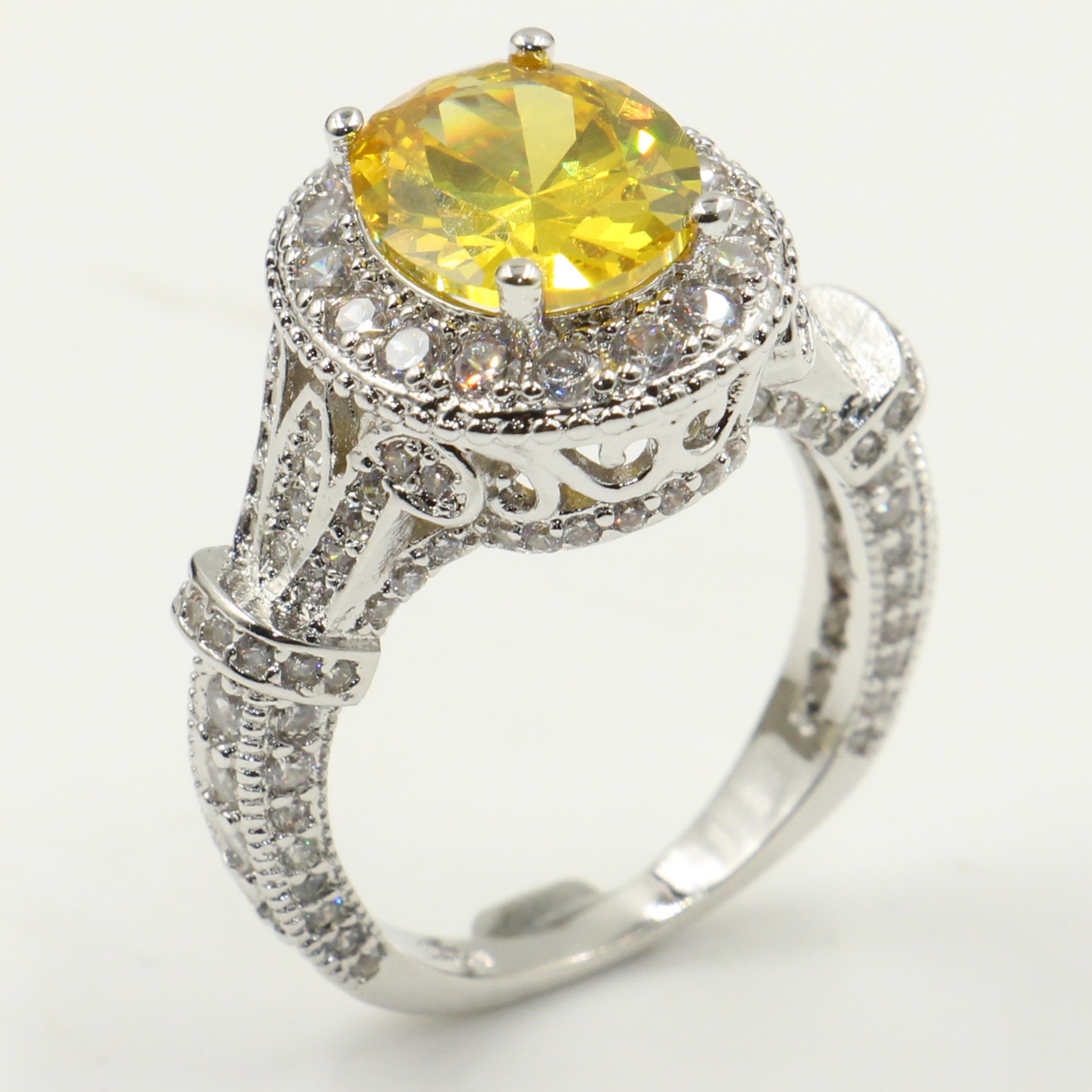 Sparkg Sterg Sier Oval Cut Topaz CZ Dia Wedding Band for Women - Sizes 6, 7, 8