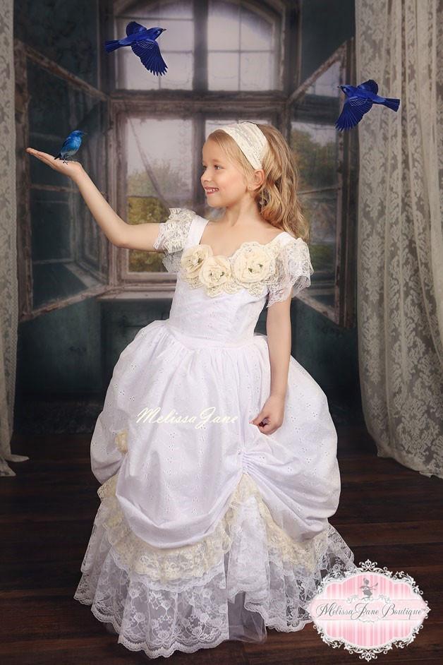 Princess White Flower Girl Dresses Jewel Neck Lace Handmade Flowers Ruffles Girls Pageant Gowns Children A Line Kids Prom Party Dress