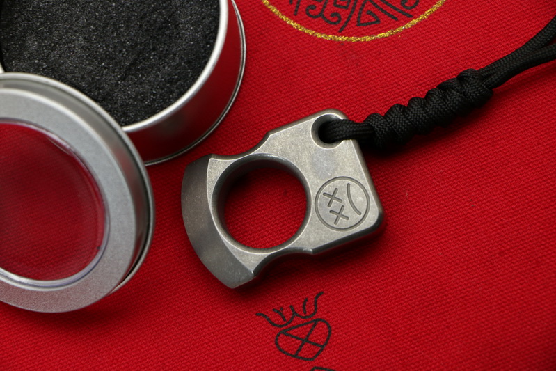 Andy Frankart SFK single finger ring TC4 Titanium Self Defense punch daggers outdoor Buckle Survival pocket EDC Knuck knuckles Multi tools
Andy Frankart SFK single finger ring TC4 Titanium Self Defense punch daggers outdoor Buckle Survival pocket EDC Knuck knuckles Multi tools