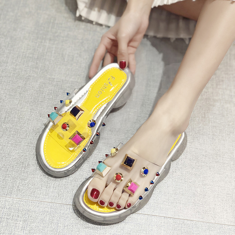 Luxury Designer Women Shoes Designer Slippers Transparent color rivet Platform Slide Lady Flip Flops Studded Anti-skid Thick Bottom fashion, Black
Luxury Designer Women Shoes Designer Slippers Transparent color rivet Platform Slide Lady Flip Flops Studded Anti-skid Thick Bottom fashion, Black
