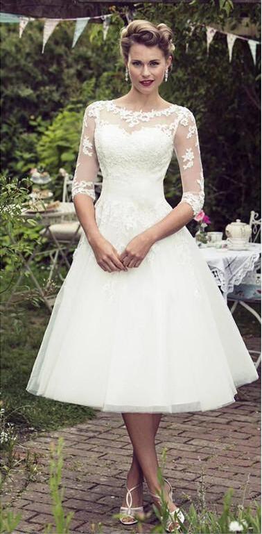 Vintage 50's Style Short Lace Wedding Dresses Half Sleeves Tulle Lace Applique Tea Length Bridal Wedding Gowns With Buttons Country Wedding