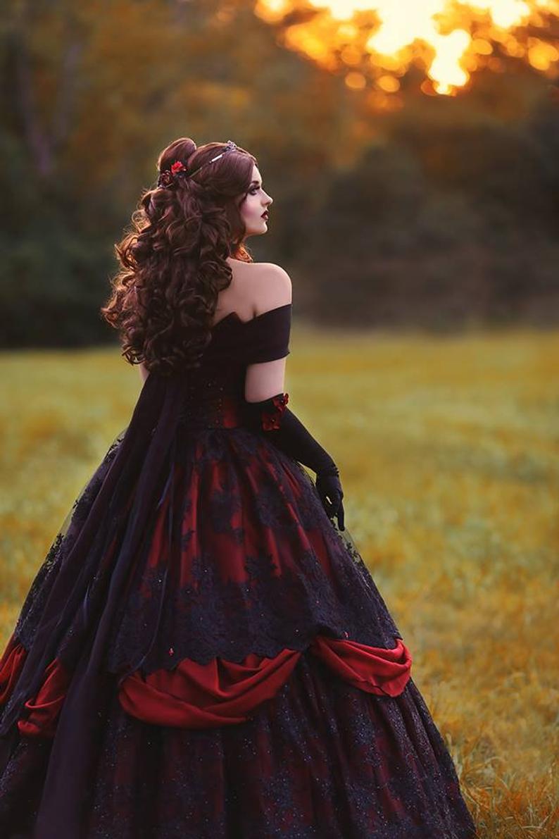 Gothic Wedding Dresses A e Lace Appliqued Off The Shoulder Country Bridal Gowns Sweep Train Custom Made Vintage Vestidos de Novia