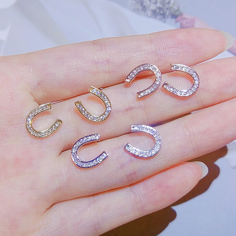 New Fashion Fine Quality White Gold CZ Zircon Horseshoe U Letter Stud Earrings Girls Creative Tiny Earring Studs Jewelry Gifts Wholesale