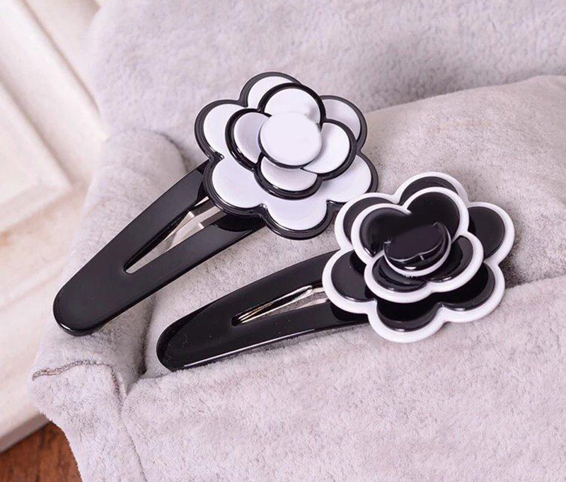 6X1.5CM Black and white acrylic flower hair clips C hairpin one word clip for Ladies favorite fashion Jewelry headdress vip gift
6X1.5CM Black and white acrylic flower hair clips C hairpin one word clip for Ladies favorite fashion Jewelry headdress vip gift