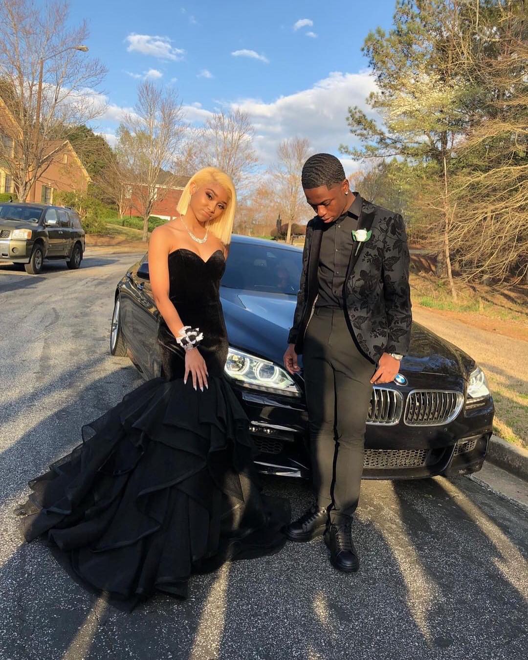 Fashion Black Velvet Mermaid Prom Dresses Sweetheart Neckline Sleeveless Formal Dress Sweep Train Tulle Plus Size Tiered Evening Gowns