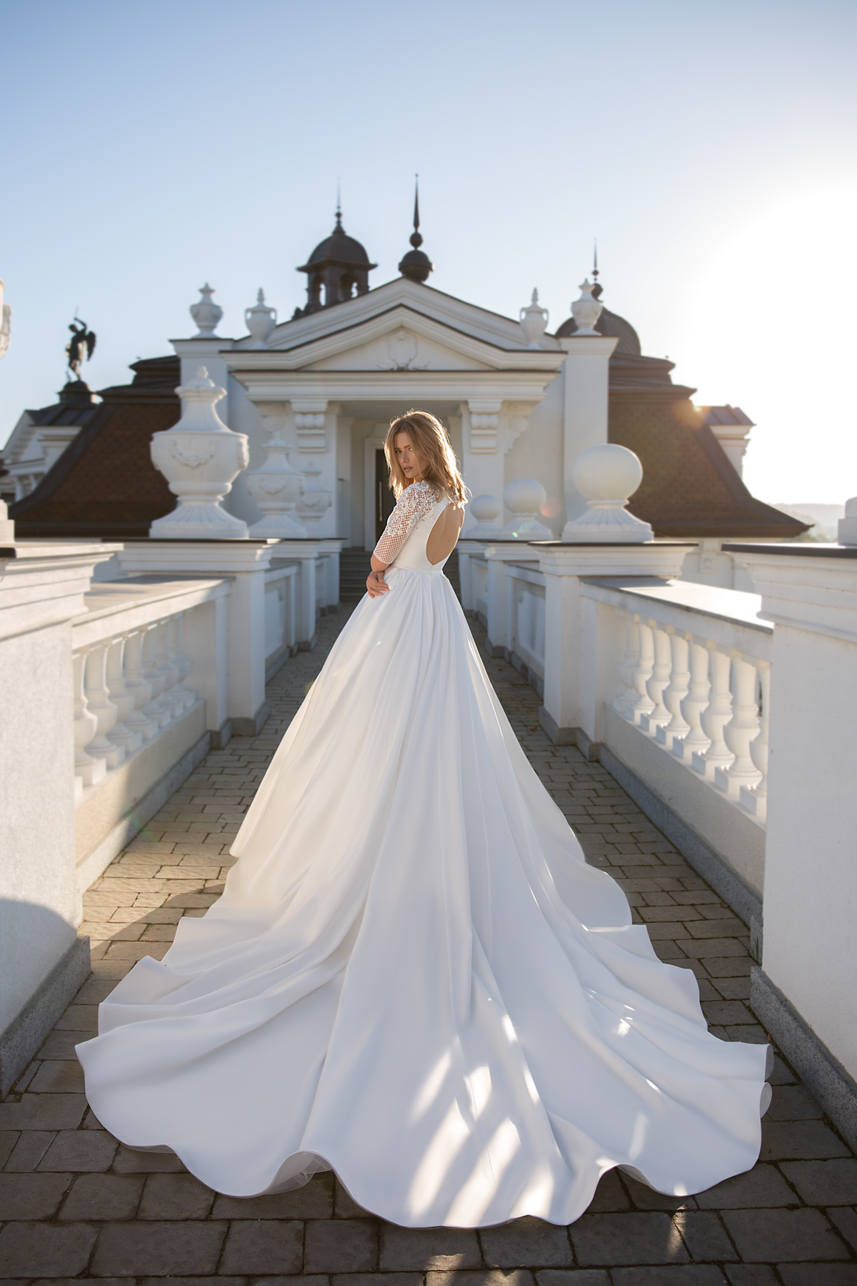 2019 Elegant Satin Beach Wedding Dresses With Pocket Jewel Neck Appliqued A Line Beads Boho Wedding Dress Sweep Train Lace Vestidos De Novia