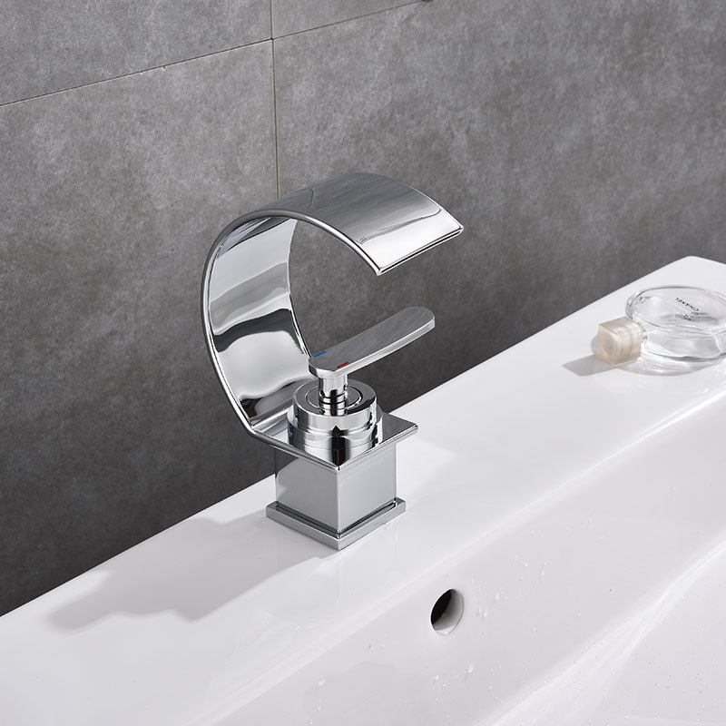 Basin Faucets Modern Black Bronze Bathroom Faucet Waterfall faucets Single Hole Cold and Hot Water Tap Basin Faucet Mixer Taps