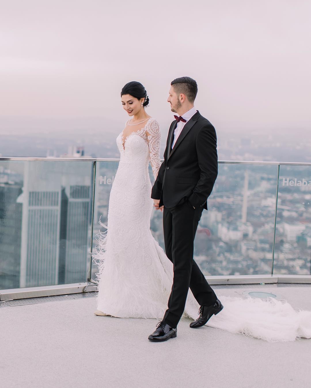 2019 Mermaid Wedding Dresses Lace Applique Feather Backless Long Sleeve Country Wedding Dress Vestidos De Novia Plus Size Bridal Gowns