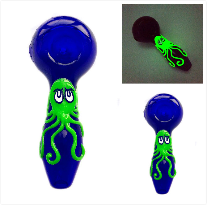 Glow in Dark 4 inch Hand Pipe Blue Octopus Pipe 
Glow in Dark 4 inch Hand Pipe Blue Octopus Pipe
