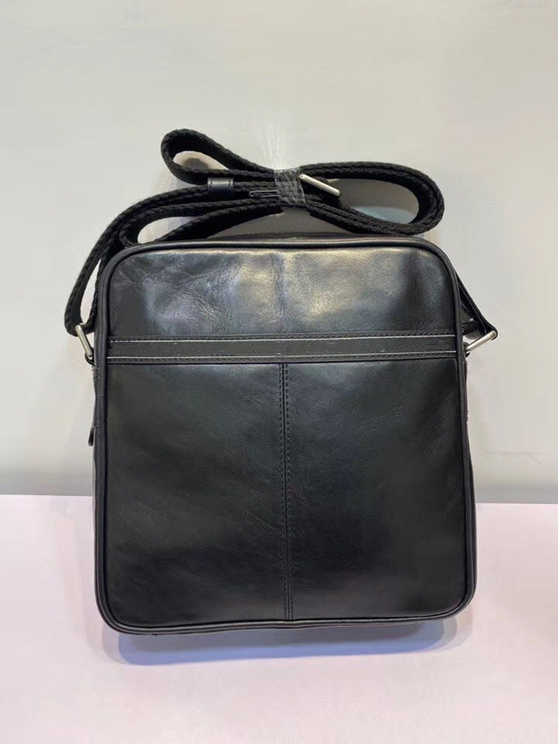 Wholesales Original Leather Bag Fashion Men Briefcases Top quality Travel-Bag Shoulder, Cross-body Strap Handbag, Black with logo
Wholesales Original Leather Bag Fashion Men Briefcases Top quality Travel-Bag Shoulder, Cross-body Strap Handbag, Black with logo