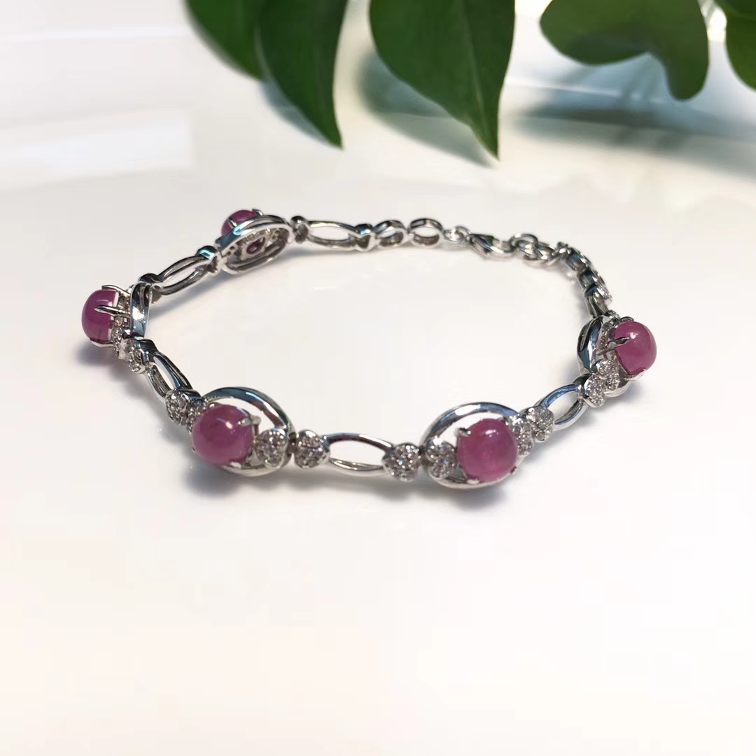 Ruby moisturizing bracelet