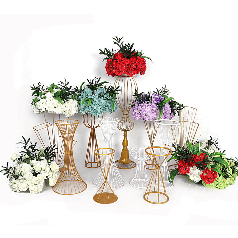 Hollow out Vases Gold/White Flower Stand Metal Road Lead Wedding Centerpiece Flowers Rack For Event Party Decoration 10PCS