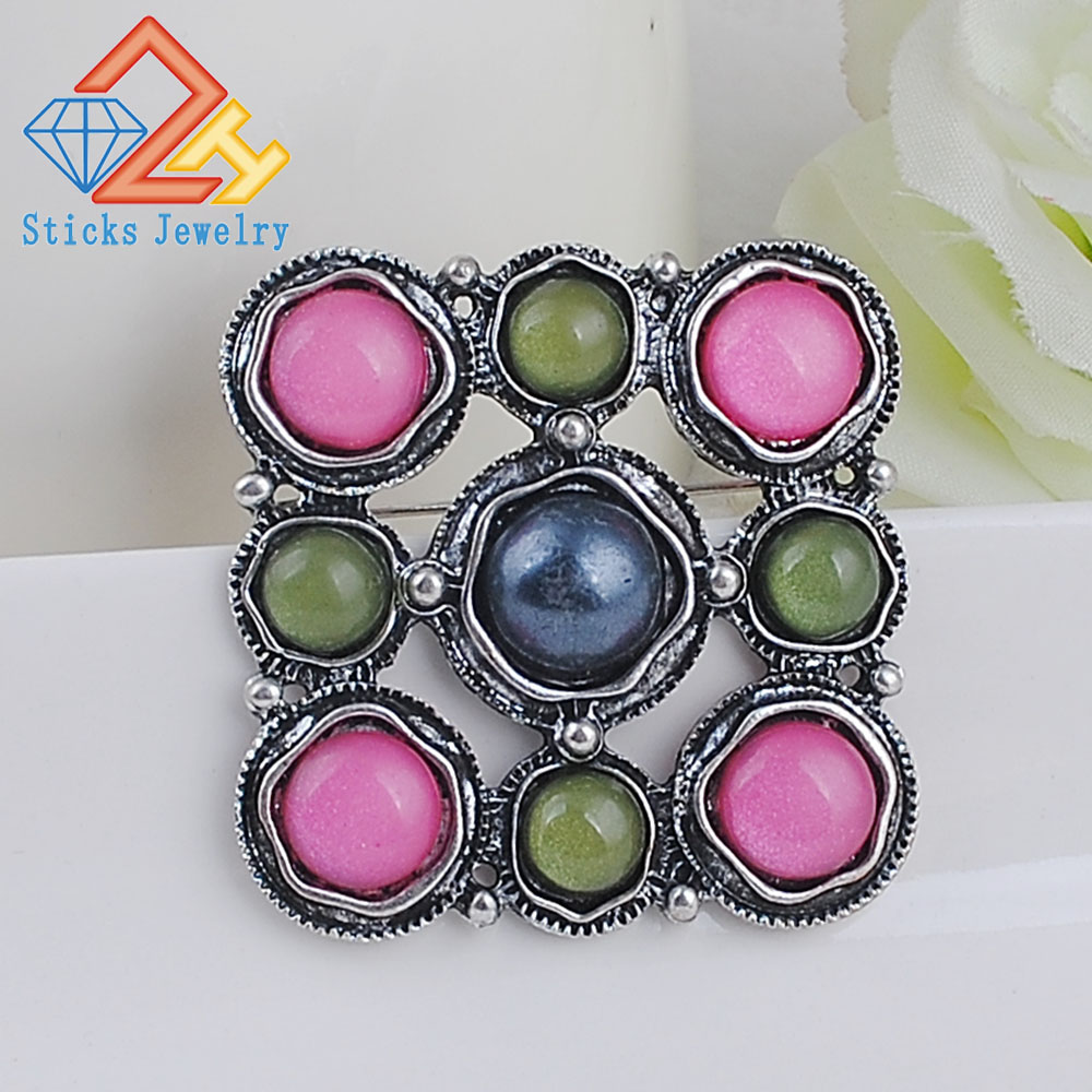Vintage Brooch Hot Sale Retro Fashion Gold Alloy Colorful Resin Flower Shape Women's Brooch Exquisite Brooch For Ladies Dress
Vintage Brooch Hot Sale Retro Fashion Gold Alloy Colorful Resin Flower Shape Women's Brooch Exquisite Brooch For Ladies Dress