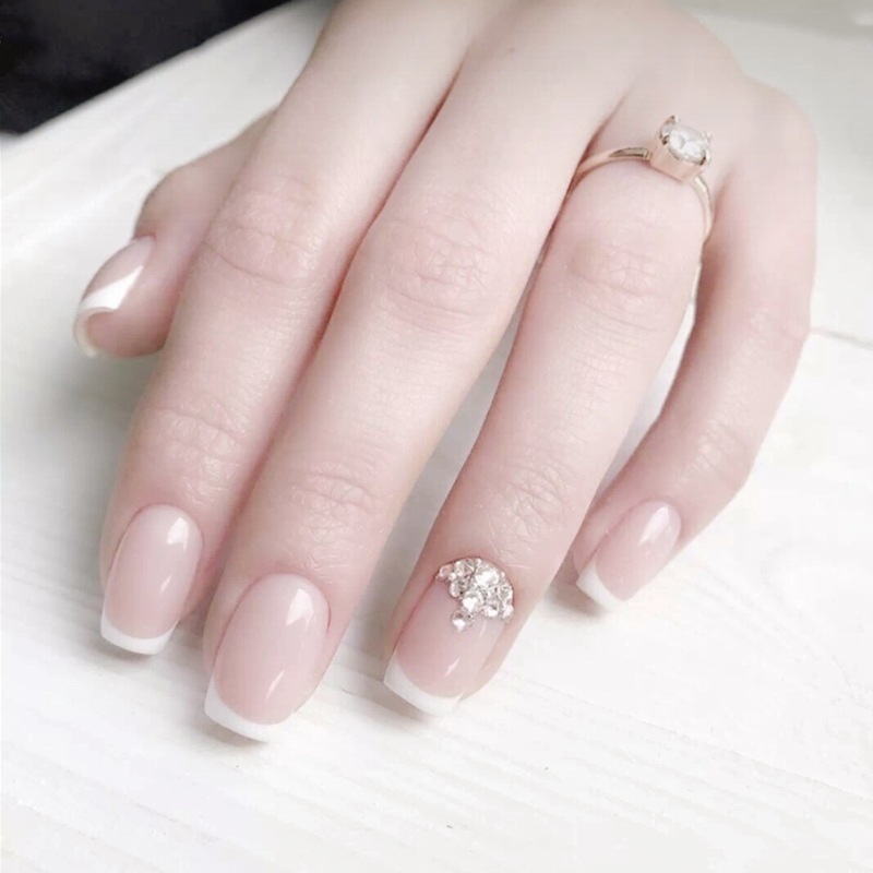 24Pcs/Set Reusable Acrylic Fake Nails With Adhesive Sticker Glue Press On Nail Full Cover Nail Tips Extension Manicure Tool
24Pcs/Set Reusable Acrylic Fake Nails With Adhesive Sticker Glue Press On Nail Full Cover Nail Tips Extension Manicure Tool