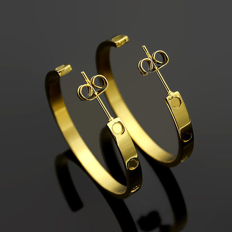 2019 hot new fashion brand women's charm screws 18K rose gold titanium steel large C shape earrings women love earrings jewelry wholesale
2019 hot new fashion brand women's charm screws 18K rose gold titanium steel large C shape earrings women love earrings jewelry wholesale