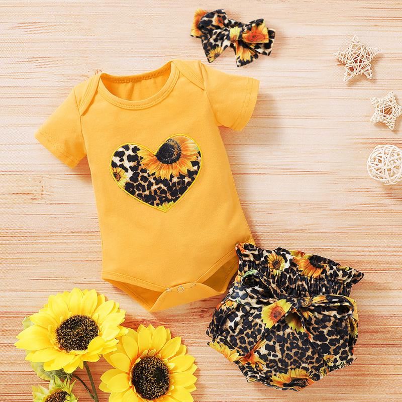 Summer Newborn Baby Girl Clothes Set Infant Baby Boys Girls Heart Sunflowers Romper+leopard Shorts Girl Outfits 12 Month, Yellow
Summer Newborn Baby Girl Clothes Set Infant Baby Boys Girls Heart Sunflowers Romper+leopard Shorts Girl Outfits 12 Month, Yellow