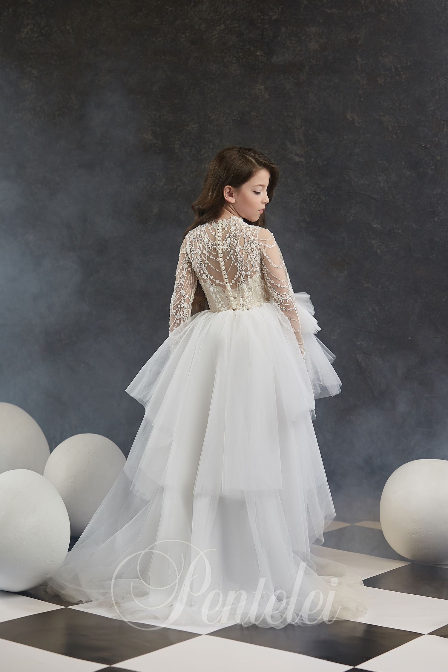 2020 Cowboy Flower Girl Dresses For Wedding Lace Appliqued Tiered Skirts Little Girls Pageant Dress High Neck First Holy Communion Gowns