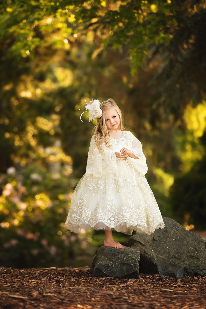 Little Princess Flower Girls Dresses Lace Appliques Ball Gowns Long Sleeves For Wedding Beading Jewel Neck Ankle Length Birthday Party Dress