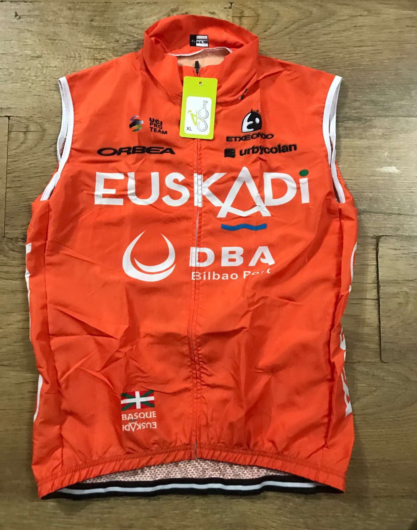 WINDSTOPPER WINDPROOF 2020 EUSKADI DBA PRO TEAM ONLY SLEEVELESS VEST CYCLING JERSEY CYCLING WEAR SIZE:XS-4XL, Orange
WINDSTOPPER WINDPROOF 2020 EUSKADI DBA PRO TEAM ONLY SLEEVELESS VEST CYCLING JERSEY CYCLING WEAR SIZE:XS-4XL, Orange