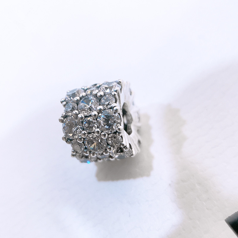 2020 New 925 Sterling Silver Clear Sparkle Charm Bead Fits European Pandora Style Jewelry Bracelets Necklace, Black
2020 New 925 Sterling Silver Clear Sparkle Charm Bead Fits European Pandora Style Jewelry Bracelets Necklace, Black