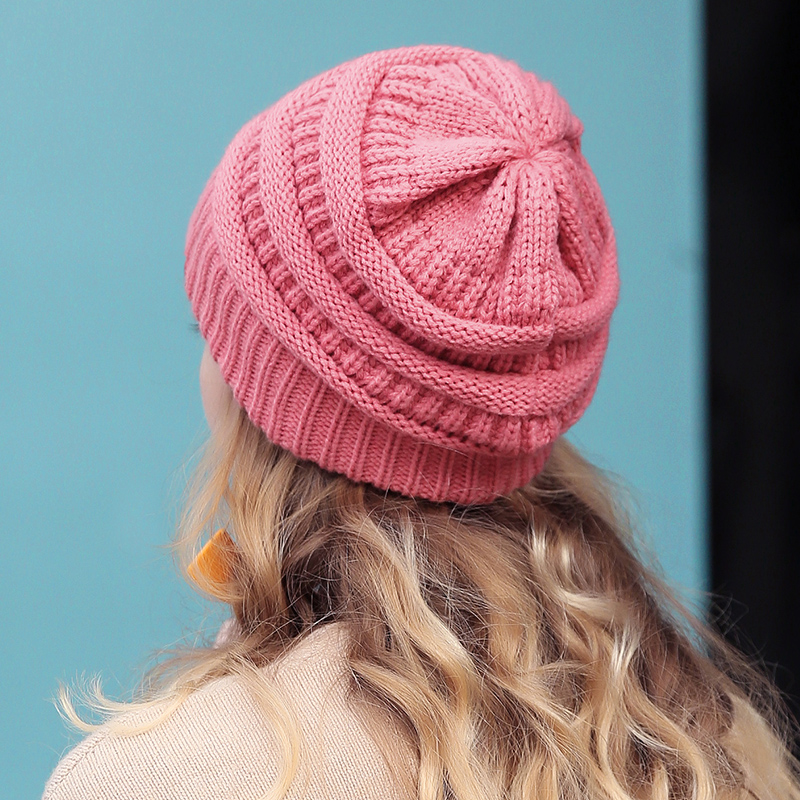 Drop Shipping 2018 Seal Beanies Winter Hats for Women Knitted Hat With Tag Warm Baggy Stretch Knit Chunky Cable Beanie Ski Cap S18120302