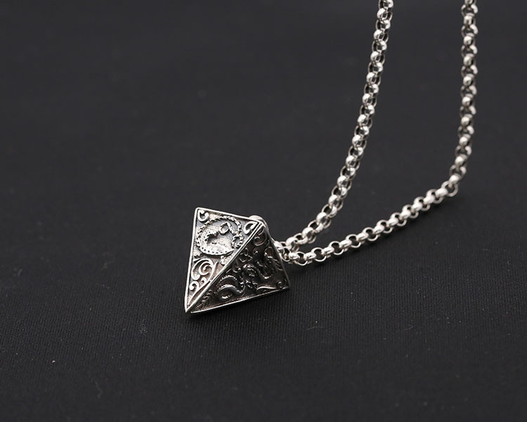 925 sterling silver handmade vintage jewelry American European antique silver Pyramids Quadrihedron designer necklace pendants for men women