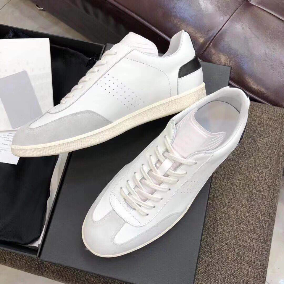White Suede B01 Sneaker Men Casual Shoes Women Outdoor Flat Shoes Fashion Luxury Lace-Up Round Toe B01 Leather Sneaker, Style 2
White Suede B01 Sneaker Men Casual Shoes Women Outdoor Flat Shoes Fashion Luxury Lace-Up Round Toe B01 Leather Sneaker, Style 2