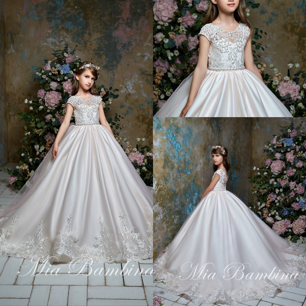 2020 Flower Girl Dresses Jewel Neck Appliqued Beaded Capped Sleeves Girl Pageant Gown Open Back Ruffle Sweep Train Girl Birthday Gowns, Green
2020 Flower Girl Dresses Jewel Neck Appliqued Beaded Capped Sleeves Girl Pageant Gown Open Back Ruffle Sweep Train Girl Birthday Gowns, Green