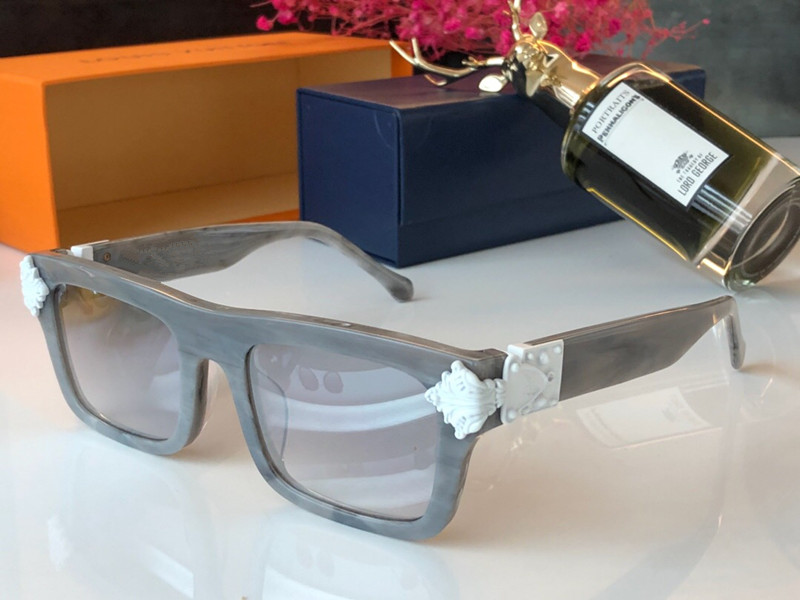 New Z1260E Designer Sunglasses For men Fashion square Simple UV 400 Lens Coating Mirror Lens Color Plated Frame Come With Package Zz1260E, White;black
New Z1260E Designer Sunglasses For men Fashion square Simple UV 400 Lens Coating Mirror Lens Color Plated Frame Come With Package Zz1260E, White;black