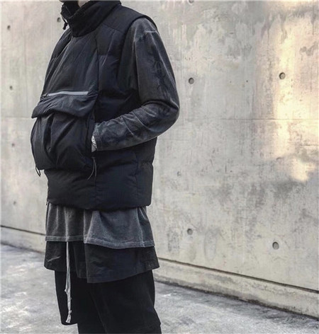 2021 fashion sports Vest Mens Women Brands Sleeveless Jacket Cotton Padded Down Winter Casual Coats Male Waistcoat Luxurys black vests
2021 fashion sports Vest Mens Women Brands Sleeveless Jacket Cotton Padded Down Winter Casual Coats Male Waistcoat Luxurys black vests