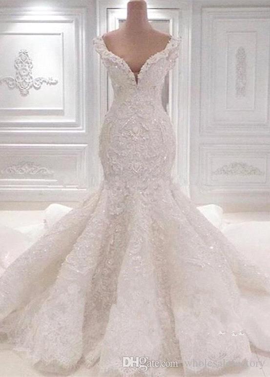 2020 Mermaid Lace Wedding Dresses Scoop Neck Full Lace Appliqued Crystal Long Cathedral Train Wedding Bridal Gowns