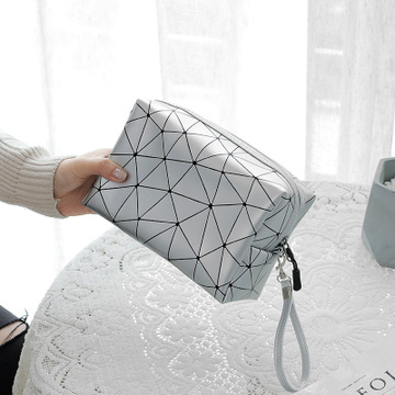 Diamond grain PU leather cosmetic bag high-end ladies cosmetic storage bag travel storage, Black
Diamond grain PU leather cosmetic bag high-end ladies cosmetic storage bag travel storage, Black