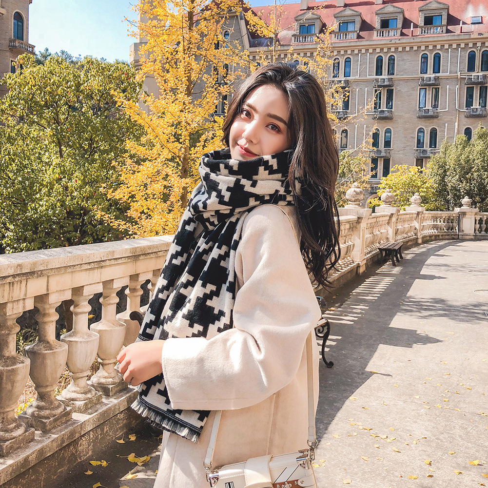 Wholesale- classic black and white houndstooth double-faced cashmere hair ladies scarf thick warm shawl bib
Wholesale- classic black and white houndstooth double-faced cashmere hair ladies scarf thick warm shawl bib