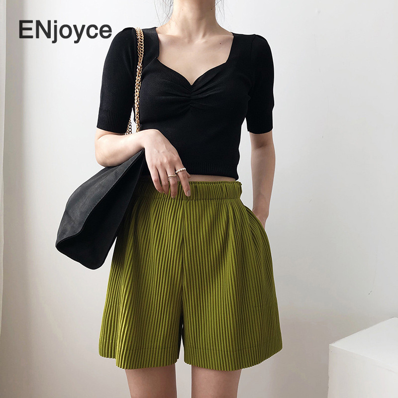 2020 Summer Ins Vintage Fairy Sexy Bra Collar Fold Ruffleds Crop Top Women Vacation Knitting Elastic Slim Retro Black Short tops
2020 Summer Ins Vintage Fairy Sexy Bra Collar Fold Ruffleds Crop Top Women Vacation Knitting Elastic Slim Retro Black Short tops